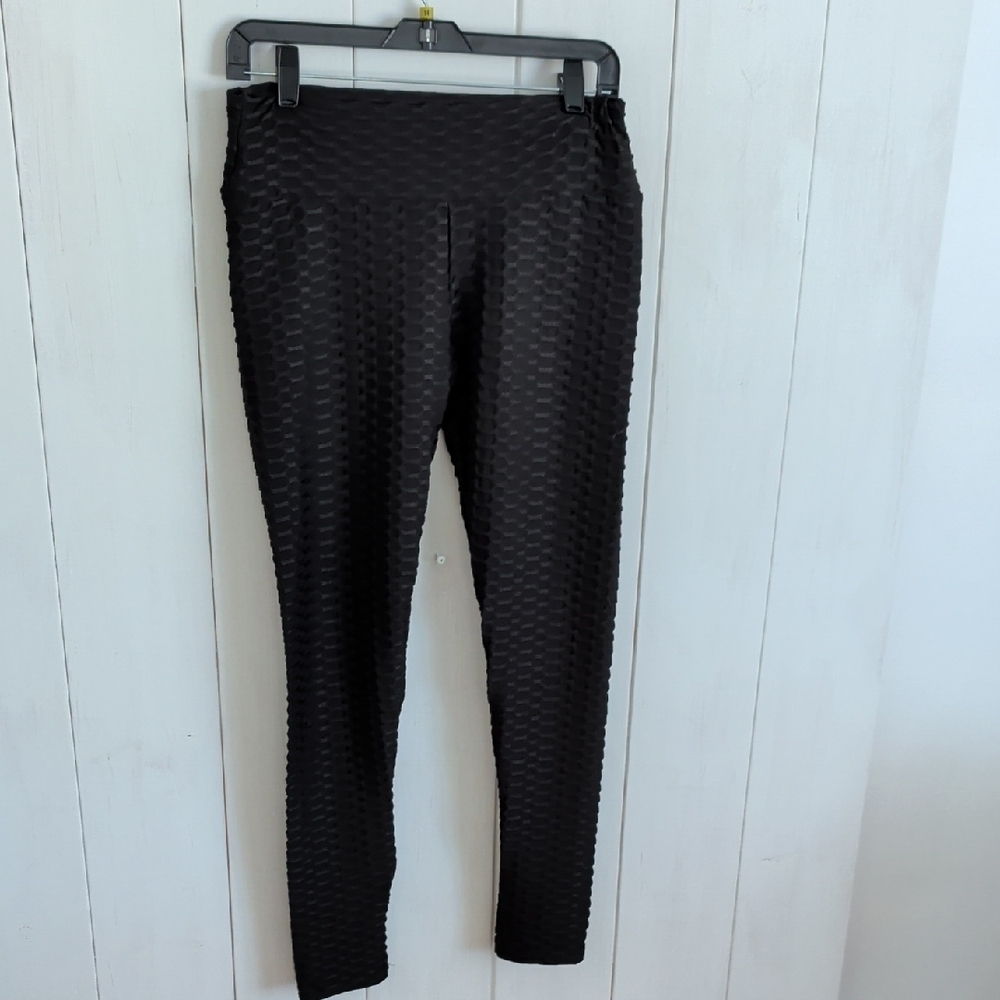 Scrunch Butt Leggings L
